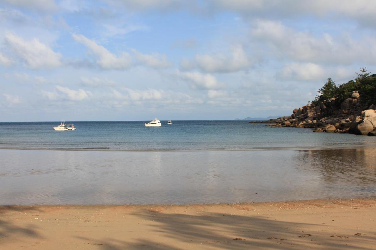 Beachside Cottage - A Private Peaceful Hidden Gem 50M To Beach Nelly Bay Eksteriør bilde